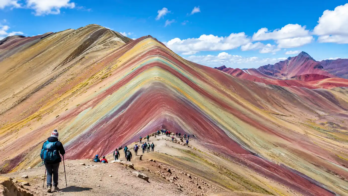 Montaña Arcoíris: Elevación, Altitud y Guía de Senderismo
